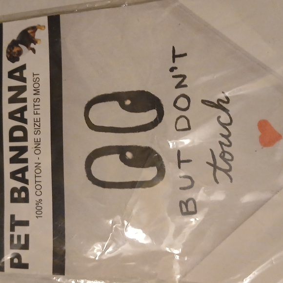 Pet bandana Look but dont touch visual communication Black White Red NWT - Picture 2 of 5
